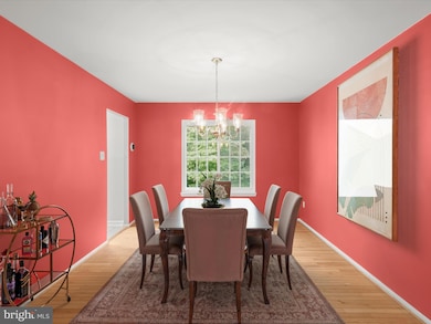 9609 Glen Oaks Ln, Columbia, MD 21046 - photo 5