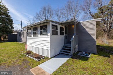 369 Rolando Dr, Colonial Beach, VA 22443 - photo 2