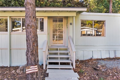 22899 Byron Rd unit 19, Crestline, CA 92325 - photo 6