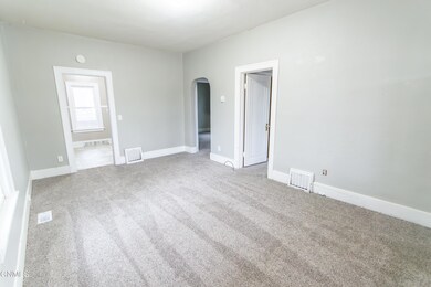 1010 4th, Mandan (5 of 19)