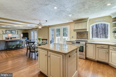 2906 Rock Manor Ct, Herndon, VA 20171 - photo 6