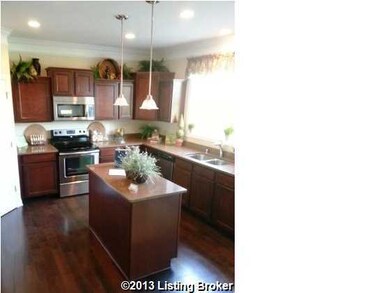 10221 Hornbeam Blvd, Louisville, KY 40228 - photo 4