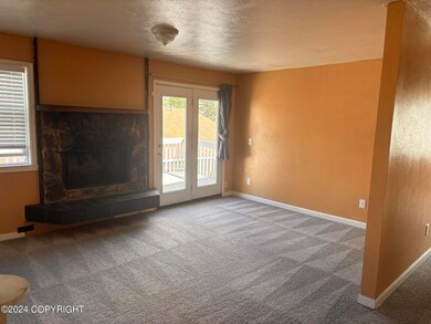 8521 Shrub Ct unit B, Anchorage, AK 99504 - photo 3