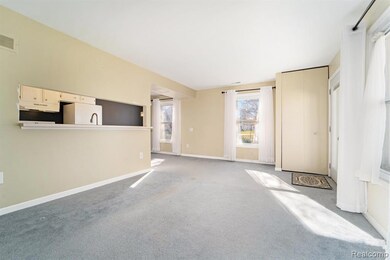 2705 Fox Hollow Ct unit 20C, Lake Orion, MI 48360 - photo 7