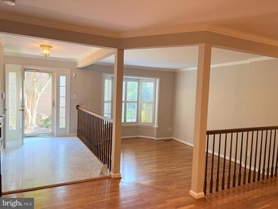 10783 Brewer House Rd, Rockville, MD 20852 - photo 3