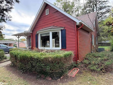 1104 S 7th St, Fairfield, IA 52556 - photo 3