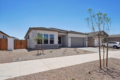 2-web-or-mls-E Saddle Way-2405-002