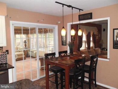 423 Hawkridge Ln, Sykesville, MD 21784 - photo 6