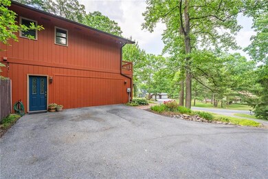 4476 Rose Dr, Emmaus, PA 18049 - photo 5