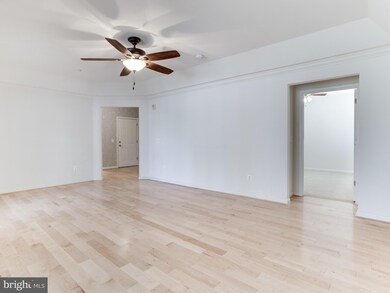 8611 Wintergreen Ct unit 307, Odenton, MD 21113 - photo 4