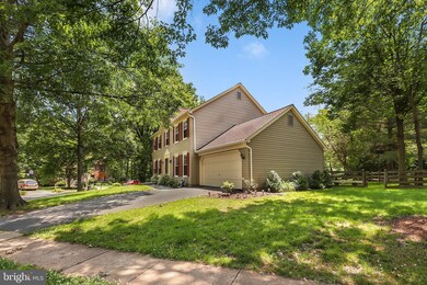 3123 Nestlewood Dr, Herndon, VA 20171 - photo 5