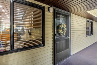 650 Island Way unit 204, Clearwater Beach, FL 33767 - photo 6