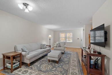 118 Bartemus Trail unit U90, Nashua, NH 03063 - photo 5