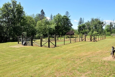 1670 Russell Rd, Merlin, OR 97532 - photo 5