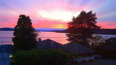 1923 Day Island Blvd W, University Place, WA 98466 - photo 4