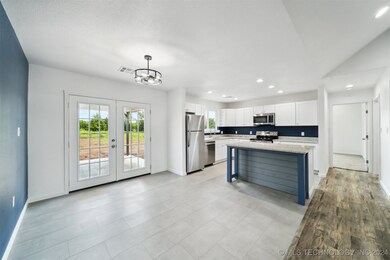 1192 N 4345 Rd, Pryor, OK 74361 - photo 4