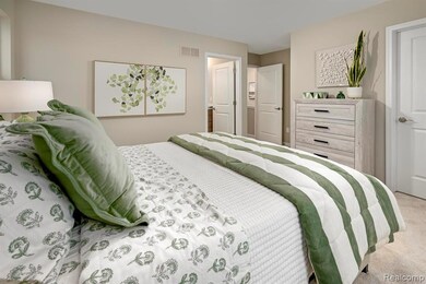 56065 S Madison Ln S unit 34, South Lyon, MI 48165 - photo 5