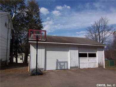Garage.