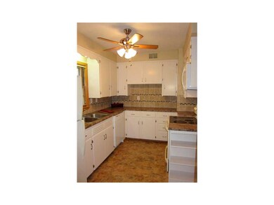 Kitchen. Updated kitchen with tile backsplash
