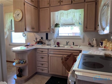 2705 102nd St, Toledo, OH 43611 - photo 4