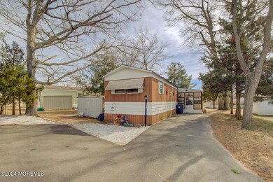 634 Aviary Way Toms River NJ-large-005-0
