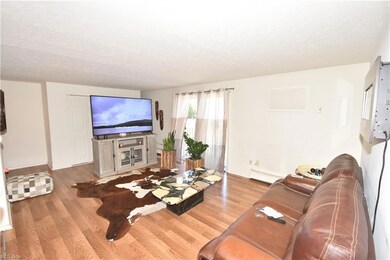 5374 Lee Rd unit 201, Maple Heights, OH 44137 - photo 2