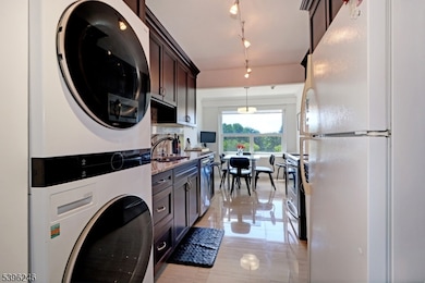 Claridge House II, Verona Twp., NJ 07044 - photo 4