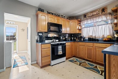 215 W Logan St, Markle, IN 46770 - photo 7