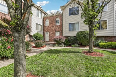 306 Holly Dr unit 306, Perth Amboy, NJ 08861 - photo 2