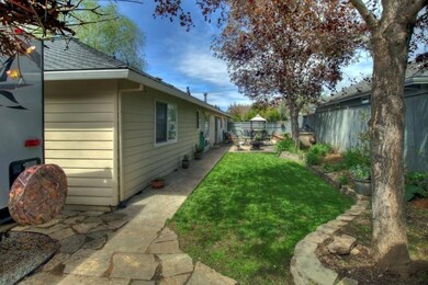 2426 Rockwood Ct, Medford, OR 97504 - photo 6