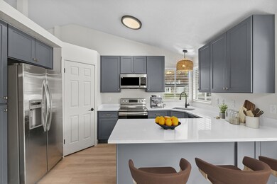 1289 Cannon Dr, Farmington, UT 84025 - photo 5