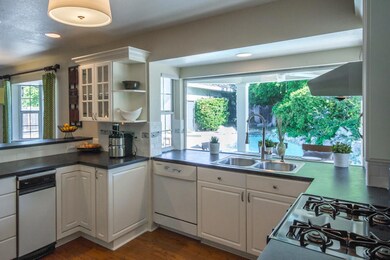 kitchen2
