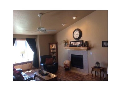 Great Room. Great Room w Vaulted Ceilings, Gas Fir
