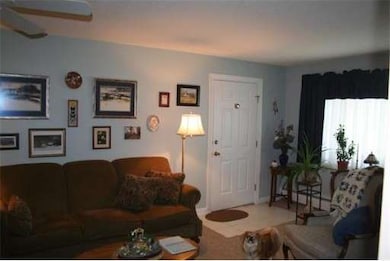 19 Mitchell Dr, Chicopee, MA 01022 - photo 3