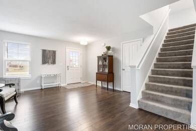 21-web-or-mls-3444 Sagecrest Dr, Hudsonv