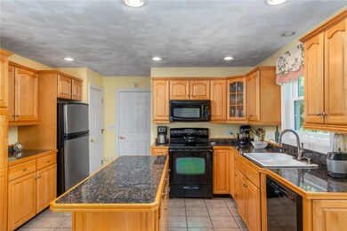 24 Rainbow Ln, North Smithfield, RI 02896 - photo 3