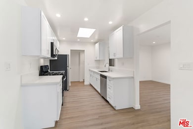 2908 W 141st Place unit 1, Gardena, CA 90249 - photo 2