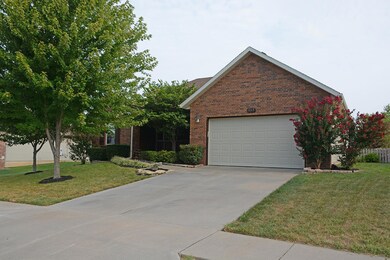 652 Spout Spring St, Nixa, MO 65714 - photo 2