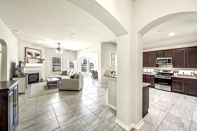 5718 Maxon Ct, Rosenberg, TX 77471 - photo 2