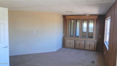 DINING & FAMILY ROOM