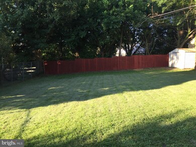 1424 Shefford Rd, Baltimore, MD 21239 - photo 5