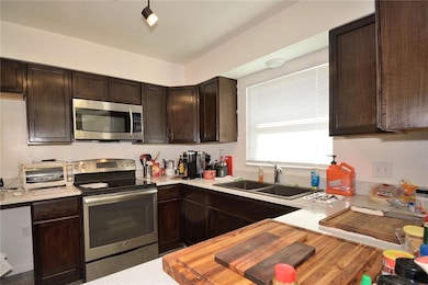 139 Woodland Ave, Cocoa Beach, FL 32931 - photo 6