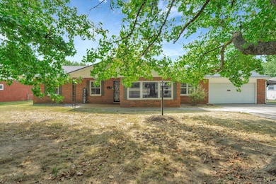 1130 W Westview St, Springfield, MO 65807 - photo 2