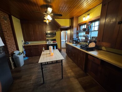 370 E Underridge Rd, Conneaut, OH 44030 - photo 2