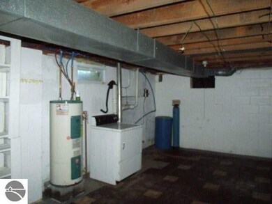 514 W Main St, Hale, MI 48739 - photo 5