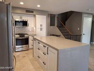 4520 E Mossman Rd, Phoenix, AZ 85050 - photo 4