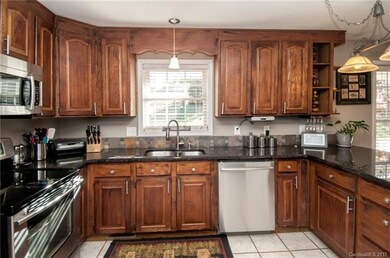 114 Zurich Ln, Statesville, NC 28625 - photo 6