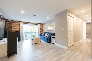 605 Franklin Crossing Rd, Franklin, MA 02038 - photo 3