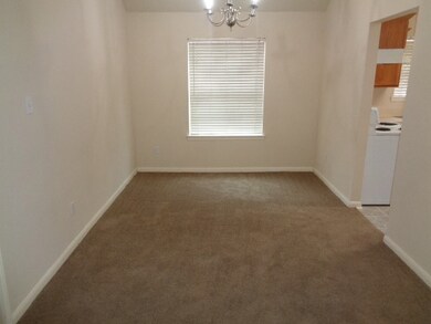 9803 Woodhollow Dr, Conroe, TX 77385 - photo 4