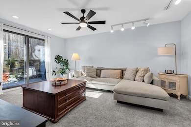 408 S Olive St unit 6, Media, PA 19063 - photo 3